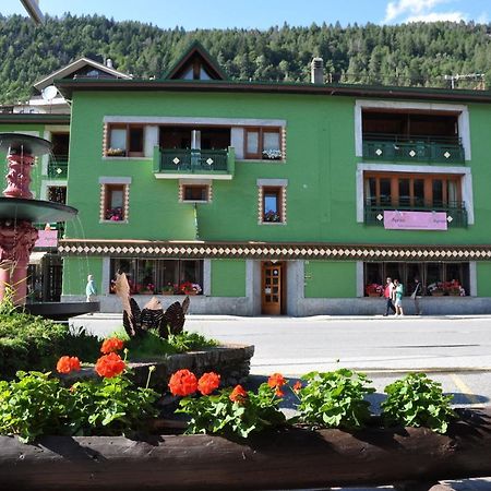 Hotel Torena Aprica Exterior foto
